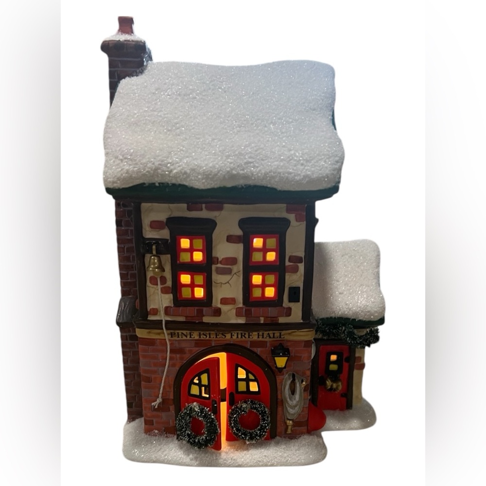 EUC~ Department 56 Simple Traditions Christmas Firehouse Pine Isles
Fire House